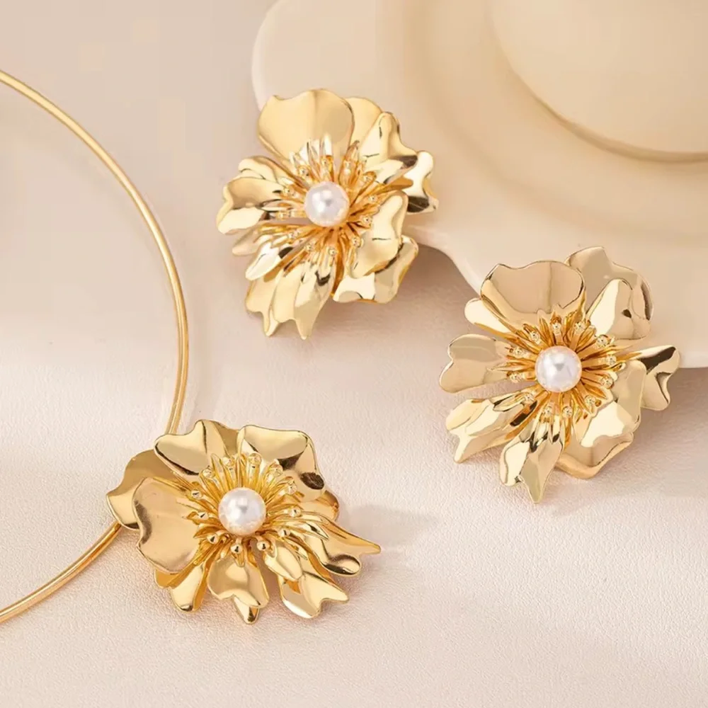 Zara lux unique adjustaby Gold Flower Necklace - Picture 9 of 10